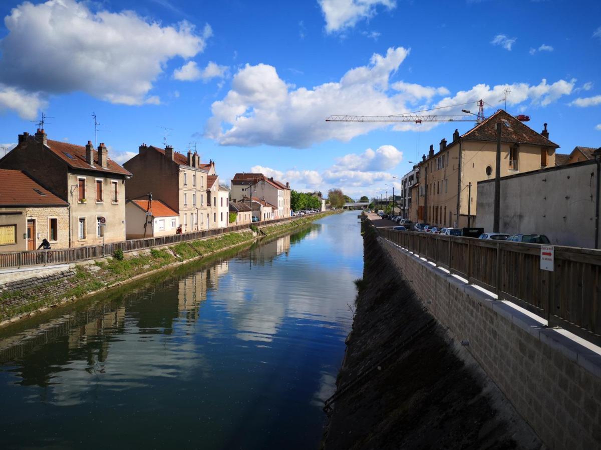 Au 4 Le Long Du Canal Avec Parking Διαμέρισμα Ντιζόν Εξωτερικό φωτογραφία